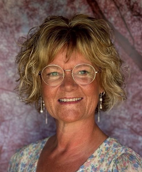 Kirsten 2 Beskåret Kirsten 2 Beskåret
